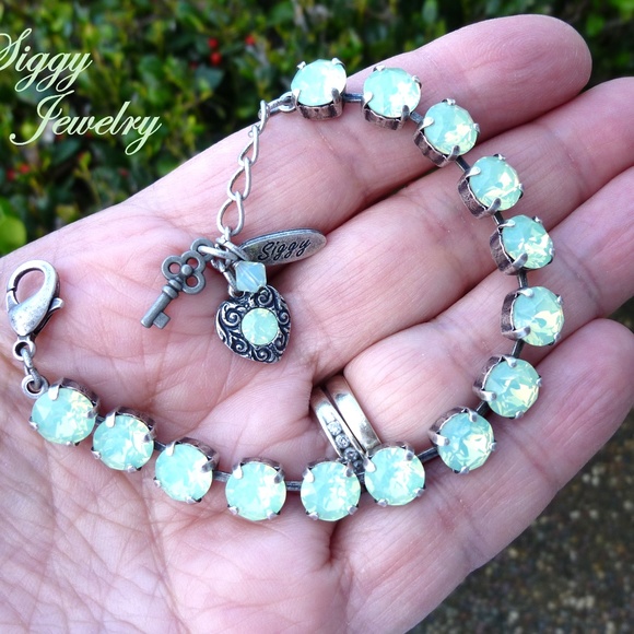 Swarovski® Crystal Mint Chrysolite Opal Bracelet - Picture 8 of 9